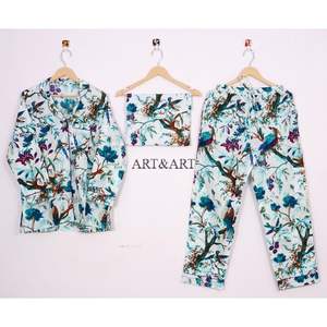 Ensemble de pyjama en coton imprimé à la main, doux et confortable, pour femmes, respirant, séchage rapide, longueur intégrale, idéal pour dormir et se détendre - Product Image 1