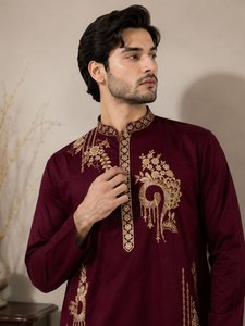 Kurta pour homme brodé bordeaux, haut formel pakistanais à manches longues, chemise de fête pour cérémonie de mariage - Product Image 1