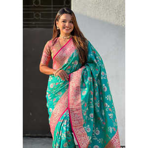 Saree de Seda Suave Tejida con Zari, Diseño Jaal en Contraste, Color Azul Cielo, Marca Elite Weaves - Product Image 3
