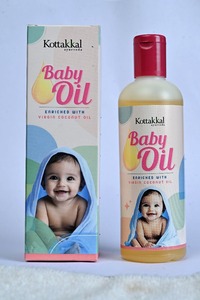 Huile pour bébé Kottakkal enrichie en huile de coco vierge, soin nourrissant pour le corps - Product Image 3