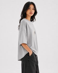 เสื้อยืดโอเวอร์ไซส์ลำลองสำหรับผู้หญิงแบบสั่งทำพิเศษ คุณภาพสูง โลโก้ลายเรียบ ฤดูร้อน ระบายอากาศ แห้งเร็ว เป็นมิตรกับสิ่งแวดล้อม ผ้าแคนวาส - Product Image 5
