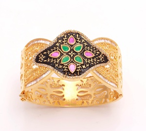 Brazalete Meenakari con Rubí y Esmeralda, Chapado en Oro de 22K, Brazalete Tradicional Indio, Joyería Nupcial para Novia, Regalo para Ella - Product Image 1