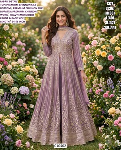 Conjunto Tradicional Anarkali de Seda Chinnon para Mujer, Largo hasta el Suelo, para Bodas, Marca Aab-e-Zar - Product Image 2