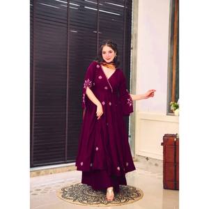 Vestido Salwar Kameez de Seda Roja de Diseñador SRK con Dupatta Bordada y Adornos de Lentejuelas para Boda, Talla XL - Product Image 5