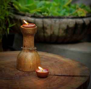 Support de bougie chauffe-plat en bois européen fait main, forme sablier, décoration de Noël pour la maison, porte-bougie en bois massif personnalisé - Product Image 3