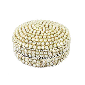 Boîtes portables de luxe faites à la main, blanches, avec perles et miroirs, organisateur léger, boîte à bibelots décorative perlée - Product Image 1
