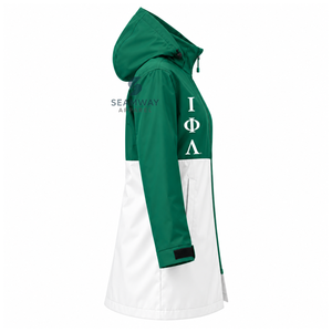 Chaqueta Impermeable con Capucha Verde y Blanca para Mujer de la Hermandad Iota Phi Lambda, Chaqueta Anorak de Manga Larga con Letras Griegas para Exteriores - Product Image 3