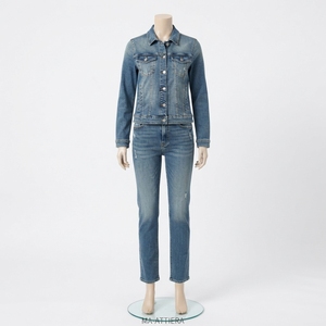 Ensemble décontracté deux pièces en jean bleu pour femme : veste boutonnée coupe ajustée et jean droit – Vente en gros - Product Image 3