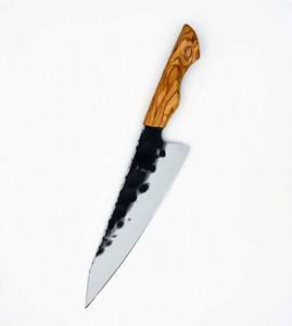 Cuchillo de cocina para exteriores con hoja de acero con acabado rústico forjado y mango de madera de olivo - Product Image 6