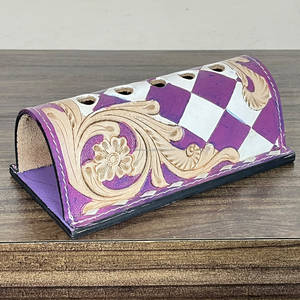 Porte-stylo en cuir véritable à carreaux personnalisable, organiseur de bureau floral gravé, accessoire de bureau fait main, collection de cadeaux - Product Image 4