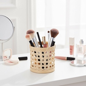 Étuis à crayons en rotin naturel au prix le plus bas, porte-stylos, porte-pinceaux, conteneur pour ustensiles de cuisine en gros - Product Image 5