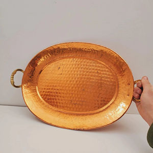 Plateau de service en cuivre au design martelé simple, idéal pour le petit-déjeuner, le thé, les collations et les réunions de famille. - Product Image 1