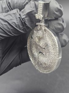 Colgante de Plata 925 Personalizado Estilo Hip Hop con Moissanita VVS, Colgante Iced Out, Colgante Bling Bust Down para Raperos, Regalo de Cumpleaños para Él - Product Image 2