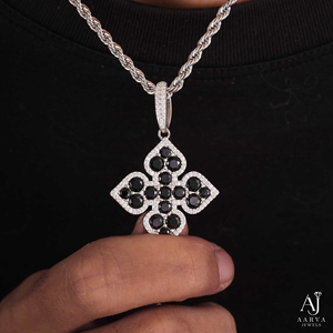 Colgante de Plata de Ley 925 con Trébol de Moissanita de Corte Brillante y Engaste de Garra, Bañado en Rodio, Temática Religiosa, Joyería de Regalo Estilo Hip Hop - Product Image 4