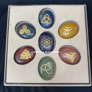 Venta al por mayor de cristal de primera calidad artesanías nuevo diseño 7 Chakra Set en forma ovalada personalizable estilo Feng Shui con elegante caja de regalo - Product Image 2