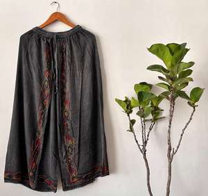 Ensemble pyjama 100% coton élégant pour femmes, pantalon palazzo en crêpe de rayonne respirant et décontracté, vêtements de nuit tissés doux pour la maison en été - Product Image 1