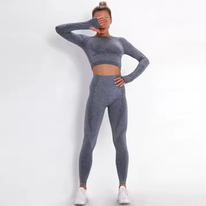 Ensemble de yoga côtelé violet, soutien-gorge de sport sans couture à dos nageur taille haute, leggings longs extensibles dans quatre directions, tenue de fitness par Twin City - Product Image 4