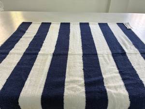 Striped <b>Microfiber</b> <b>Beach</b> <b>Towel</b> Quick Dry Sand Free Pool Travel <b>Towel</b> Lightweight Carry Bag - Product Image 1