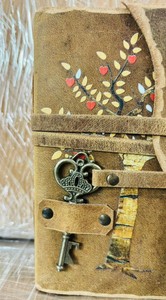 Carnet de notes/journal en cuir antique fait main, design Arbre de Vie vintage, reliure promotionnelle en papier, avec bord festonné - Product Image 4
