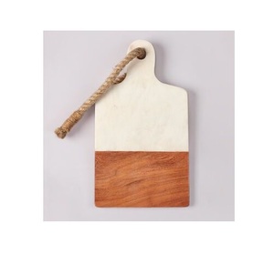 Planche à découper multifonction en marbre pour la préparation culinaire, le service et la décoration de table - Product Image 1