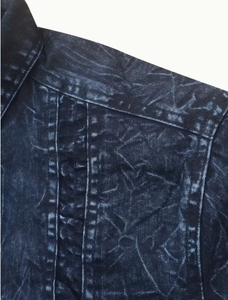 Camisa de Mezclilla para Hombre, Corte Slim Fit, Manga Larga, Cuello Clásico, Cierre de Botones, Lavado Medio, Transpirable, 100% Algodón, Estilo Casual y Elegante - Product Image 3