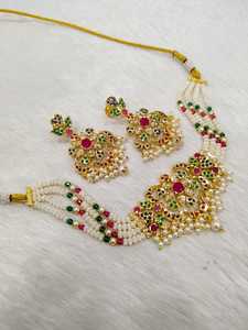 Élégant classique AD laiton ensemble de bijoux de haute qualité pour les femmes | Collier éblouissant et boucles d'oreilles pour les mariages, les fêtes et les événements - Product Image 3