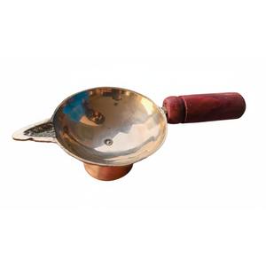 Lámpara de aceite de latón tradicional Diya Deepak, estilo vintage, para decoración de templos y festivales de Pooja, proveedor al por mayor - Product Image 1