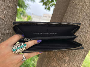 Pelo hecho a mano real en ocultar cuero de piel negra con herramientas embrague nuevas mujeres occidentales diseñadas Venta caliente billetera única de cuero con herramientas - Product Image 6