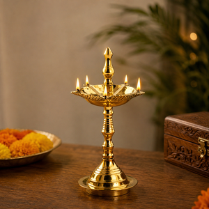 Lámpara de aceite tradicional de latón Diya para decoración del hogar, decoración festiva, Pooja Deepam, artículo de regalo hecho a mano, fabricante mayorista de la India - Product Image 4