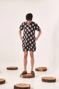 Ensemble coordonné tendance pour homme, imprimé géométrique noir, léger, décontracté, été, haut et short assortis, confortable, streetwear, coupe décontractée - Product Image 2