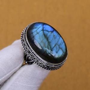 Anillo de Labradorita Azul Fuego Hecho a Mano en Plata de Ley 925, Joyería Bohemia Vintage para Mujer, Venta al Por Mayor - Product Image 1