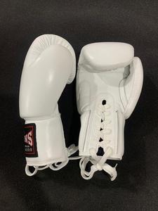 นวมชกมวยหนังวัวแท้แบบใหม่ Twins White Muay Thai Sanda ระบายความชื้นได้ดี พร้อมแถบตีนตุ๊กแก สำหรับผู้ชายและผู้หญิง - Product Image 3