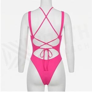 Maillot de bain une pièce rose avec encolure croisée et design ajouré pour femme - Product Image 2