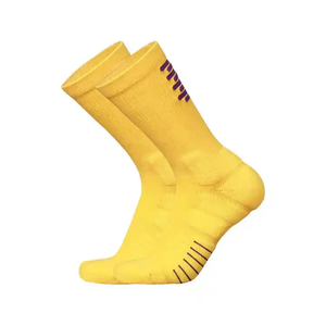 Chaussettes de sport épaisses en tissu éponge, unisexes, avec logo personnalisé, style hip-hop pour hommes, conçues par OEM. - Product Image 1