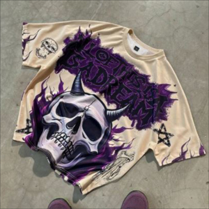 T-shirt à manches courtes pour homme imprimé crâne gothique, coupe ample, col rond, design violet, tricoté en polyester - Product Image 1