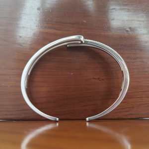 Bracelet en argent sterling 925 avec émail bleu, design trombone, finition rhodiée, moderne, minimaliste, léger, cadeau pour femme - Product Image 4