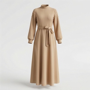 Venta al por Mayor de Vestidos Abaya con Bordado Islámico Tradicional para Mujeres de Tallas Grandes, Color Personalizado, Poliéster Puro - Product Image 1