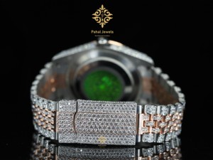 Reloj de Diamantes para Mujer Pahal Jewels, Caja Redonda de Acero Inoxidable de 40 mm, Visualización de Fecha Analógica, Movimiento de Cuarzo, Lujoso y Moderno - Product Image 4