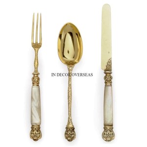 Nuevo juego de cubiertos dorados más vendidos con mango de nácar y diseño ornamentado para bodas y utensilios de cocina para el hogar. - Product Image 1