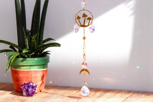 Atrapasueños Decorativo con Cristales, Ideal para Meditación, Yoga y Relajación, Mejora del Espacio, Venta al por Mayor desde India - Product Image 1