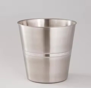 Exclusivo Contenedor de Basura Metálico para el Hogar con Aspecto Elegante, Ideal para Sala de Estar, Dormitorio y Cocina - Product Image 6