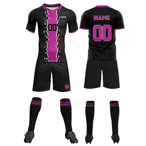 Ventes en gros de maillots de football en polyester 100% sublimés, ensembles personnalisés pour hommes, uniformes de football respirants avec logo pour hommes - Product Image 1