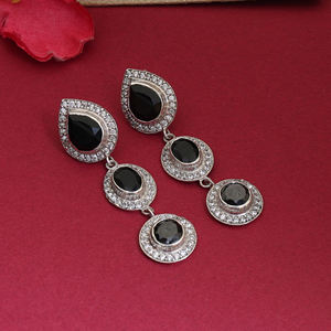 Magnifiques boucles d'oreilles pendantes en pierres précieuses noires faites à la main, bijoux en argent sterling 925 pour femmes et filles - Product Image 3