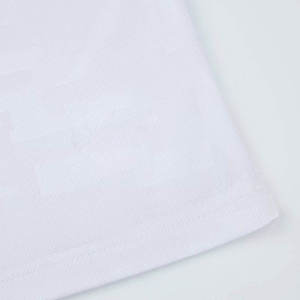 Camiseta de Pádel Unisex Blanca con Cuello en V, Pantalones Cortos Azules, Absorbe la Humedad, Manga Corta, Transpirable, Ropa Deportiva Ecológica, Ajuste Atlético - Product Image 3