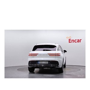 Genesis GV70 2.5T Gasolina 2WD 2024/5 con 21,985 km, Caja de Cambios Automática, Asientos de Cuero, Volante a la Izquierda, Cámara Trasera - Product Image 4