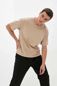 Camiseta Blanca para Hombre al por Mayor, Personalizable, Minimalista, Cuello Redondo, Color Beige, Algodón Suave, Ropa de Verano, Estilo Casual Urbano - Product Image 5