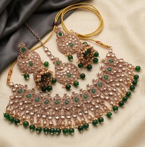 Nouvel ensemble de bijoux ethniques de mariée de haute qualité, zircon vert, plaqué or, plaqué rhodium, collier, boucles d'oreilles, emballage personnalisé - Product Image 1