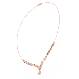 Collar Aurora con Brillantes en Forma de V de Oro Rosa de 14K - Product Image 4