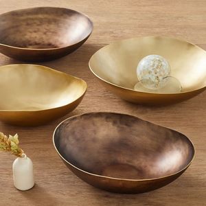 Elegante Tazón de Servir de Latón Hecho a Mano, Plato Decorativo de Lujo para Servir Alimentos, para Restaurante, Hotel, Hogar, Colección de Cocina - Product Image 3