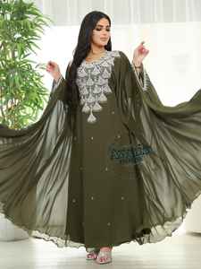 Venta al por mayor AWAIS HOUSE - Conjunto de lujo de 2 piezas para mujer musulmana, modesto, sencillo, de gasa lisa con cuentas, túnica de largo completo, corte A, para fiesta o boda - Product Image 6